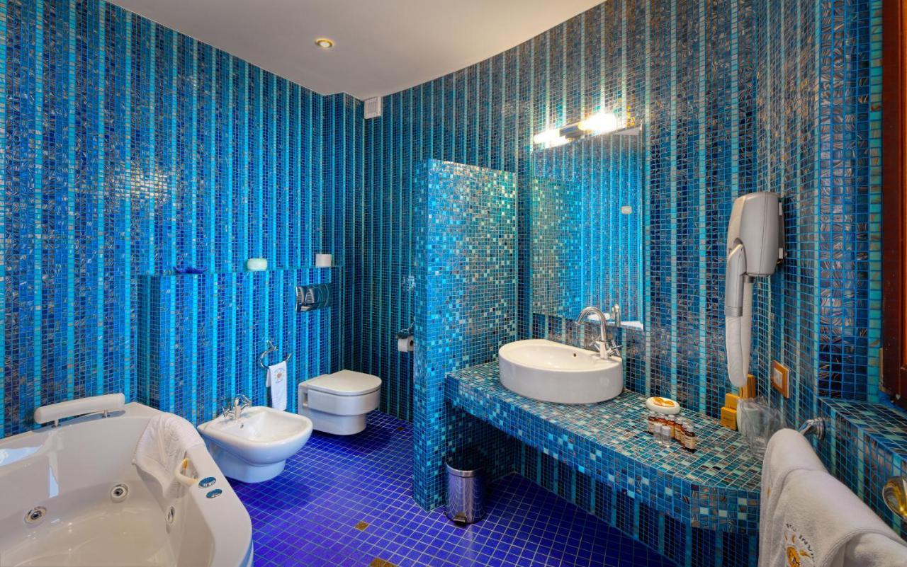 Hotel Soli Invicto Elenovo  エクステリア 写真